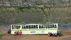 Masyarakat Dayak Kalteng memrotes pembangunan pertambangan batu bara di daerahnya (foto: courtesy).