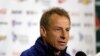 Jürgen Klinsmann lors d'une conférence de presse, USA, le 12 novembre 2015. (AP Photo/Jeff Roberson)