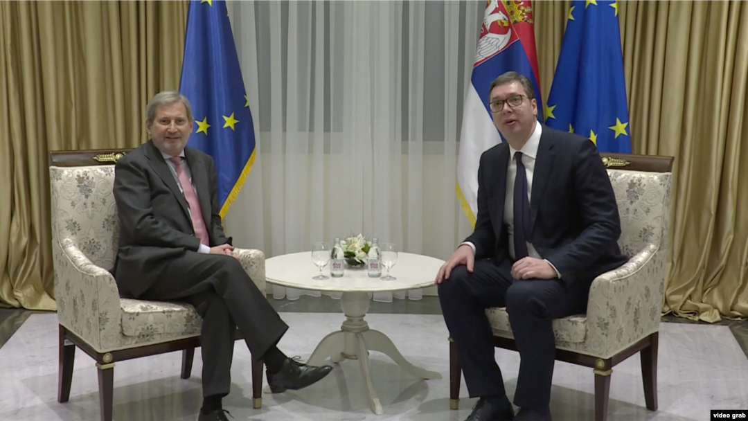 Evropski komesar za susedsku politiku i proširenje Johanes Han i predsednik Srbije Aleksandar Vučić tokom sastanka u Beogradu, 28. marta 2019.