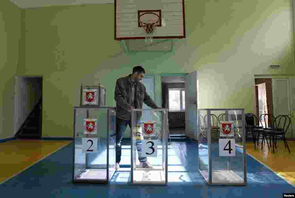 Ղրիմում անցկացվում է Ռուսաստանին միանալու հարցով հանրաքվե 