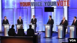 En los debates realizados en Nueva Hampshire durante el fin de semana, Mitt Romney estuvo bajo ataque de sus rivales.