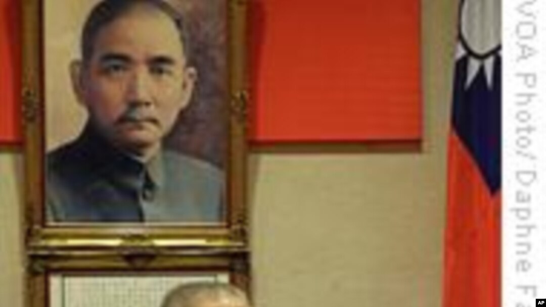 中国国庆大阅兵 台湾各界反应不一