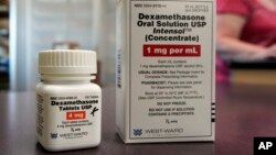 Un exemplaire de Dexamethasone dans une pharmacie à Omaha, Nebraska, Etats-Unis, le 16 juin 2020. 