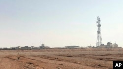 ARCHIVO: La base aérea de Al-Tanf en el sureste de Siria en una foto de 2018.