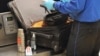 Mỹ cảnh báo chất nổ trong tuýp kem đánh răng trên chuyến bay tới Nga