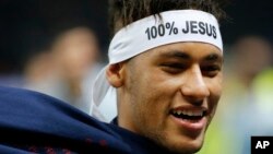 Siêu sao bóng đá Neymar.