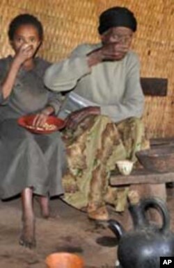 Ritual surgeon Kemisie Ashebo and her uncircumcized grand daughter