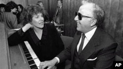 A 1968 file photo shows actress Lynn Redgrave (L) and George Shearing at an Arts and Entertainment Network Party in New York