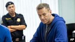 Alexei Navalny, la figura más destacada de la oposición rusa, que fue detenido por la policía acusado de organización ilegal de una concentración pública, fue llevado a una sala judicial el miércoles 24 de julio de 2019. 