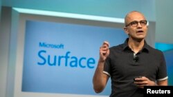 Satya Nadella, CEO de Microsoft presenta la nueva tableta Surface