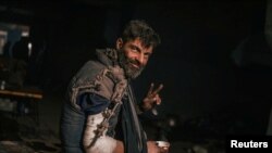 ماريوپول ۾ روسي فوجي حملي ۾ زخمي ٿيندڙ يوڪرين جو بهادر فوجي جوان (فائيل فوٽو)
