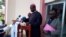 Mgr Samuel Kleda, président de la conférence épiscopale nationale du Cameroun lors d'un point de presse à Yaoundé, le 14 juin 2017. (VOA/Emmanuel Jules Ntap)