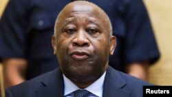 L’ancien président ivoirien Laurent Gbagbo assiste à une audience de confirmation des charges à la Cour pénale internationale à La Haye, 19 février 2013.