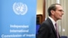 乌克兰问题独立国际调查委员会主席埃里克·莫斯于2022年9月23日在瑞士日内瓦举行的联合国新闻发布会后接受采访。 （路透社图片）