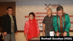 Petani, pelaku bisnis dan akademisi mendirikan Asosiasi Rempah dan Cengkeh ASEAN (ARCA) di Yogyakarta (3/12)