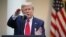 Дональд Трамп спілкується з журналістами перед Білим домом 14 квітня 2020 р.