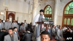 Irak, kleriku radikal shiit al-Sadr, u bën thirrje amerikanëve të largohen
