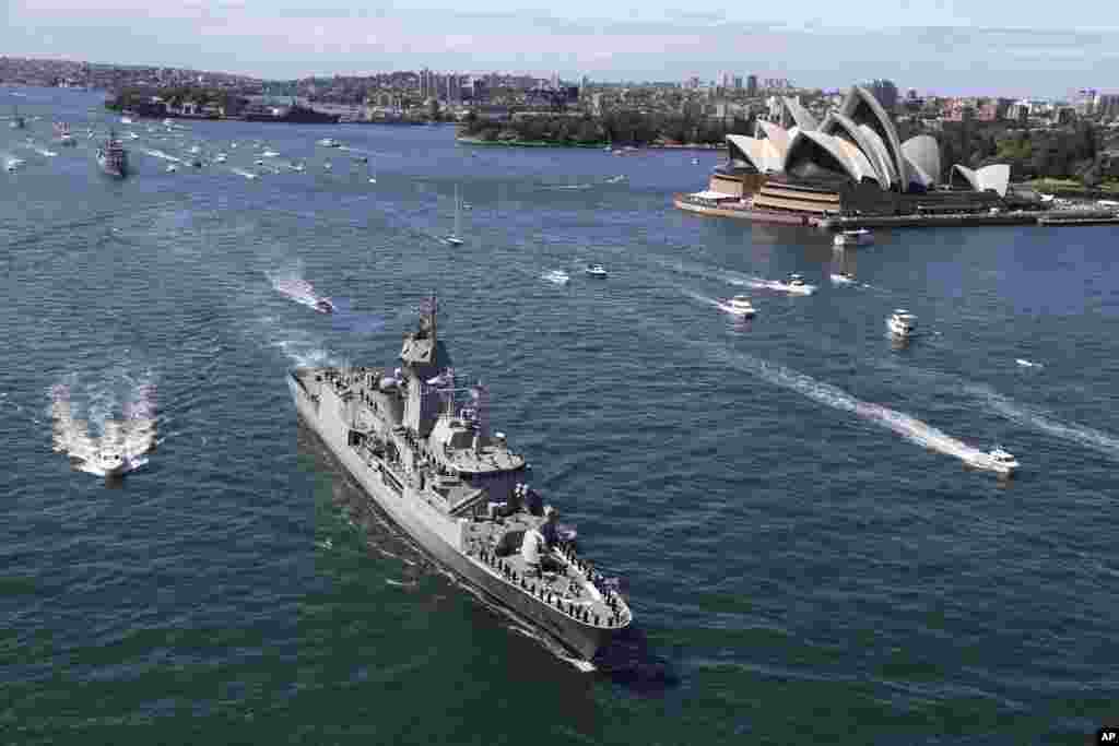  Angkatan  Laut  Australia Rayakan Hari Jadi ke 100