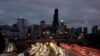 La autopista John F. Kennedy Expressway en Chicago, el 21 de noviembre del 2018. (AP Photo/Kiichiro Sato, File).