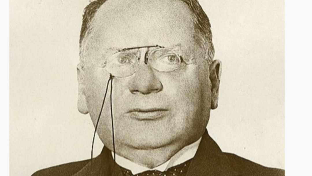 Максим Литвинов