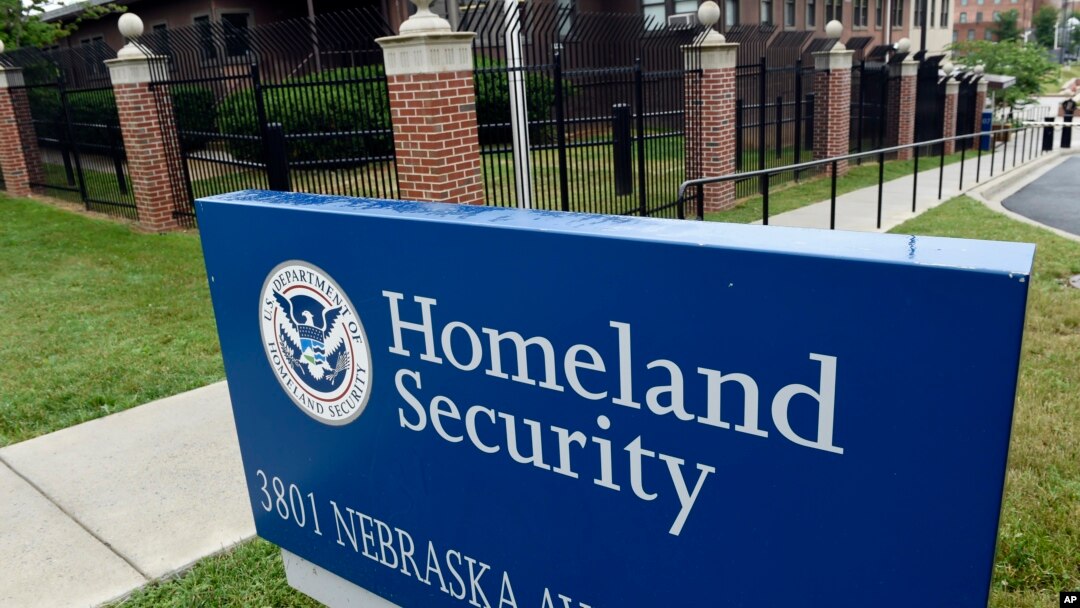 Kantor Departemen Keamanan Dalam Negeri AS di Washington DC (foto: dok). Jaringan komputer pemerintah AS kembali diserang oleh peretas yang diduga berada di China. 