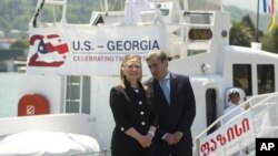 Хиллари Клинтон и премьер-министр Грузии Ника Гилаури в Батуми