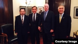 Thai Deputy Foreign Minister, Don Pramudwinai meeting with John McCain, Senator from Arizona.