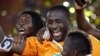 Yaya Toure de la Côte d'Ivoire jubile avec ses coéquipiers après la victoire en finale de la Coupe d'Afrique des Nations contre le Ghana à Bata, Guinée équatoriale, 8 février 2015. 