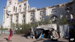 Cinco años después del terremoto, la catedral de Puerto Príncipe todavía no ha sido reconstruida.