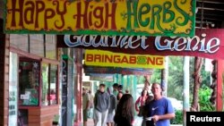 澳大利亚有“大麻村”之称的嬉皮小镇宁宾(Nimbin)