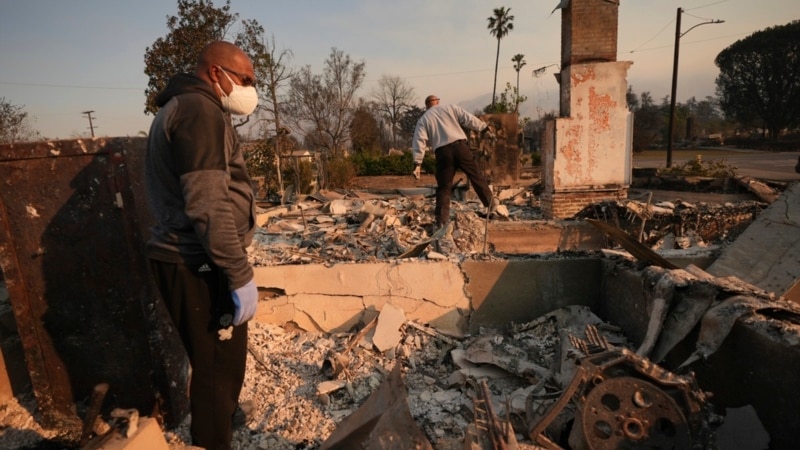 Crews improve containment of LA fires