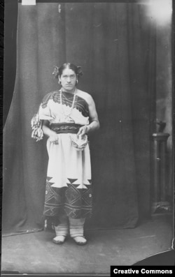 A ca. 1886 photograph of We'wha (Zuni, N.M.), a famous lhamana (“like a woman"), the traditional Zuni gender role now described as two spirit. Courtesy: U.S. National Archives and Records Administration - 523798