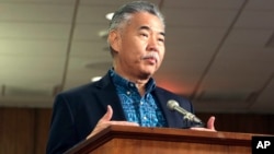 Hawaii Gov. David Ige answers questions during a hearing in Honolulu, Jan. 19, 2018.