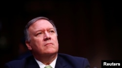 Direktur CIA, Mike Pompeo memberikan kesaksian terkait intelijen di hadapan Komite Intelijen Senat AS di Capitol Hill, Washington, 11 Mei 2017. (Foto: dok)