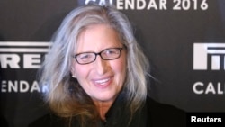 U.S. photographer Annie Leibovitz poses at the launch of the Pirelli Calendar 2016 in London, Nov. 30, 2015. 