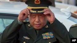 Tướng Phạm Trường Long, Phó chủ tịch Quân ủy Trung Ương Trung Quốc, đột ngột cắt ngắn chuyến thăm Việt Nam hồi tháng Sáu.