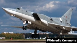 Máy bay oanh tạc Tupolev Tu-22M3 với giá 1,5 tỉ đôla.
