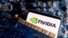 英伟达（Nvidia）公司商标显示一台智能手机上