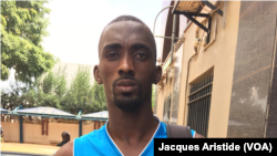 Bréhima Traoré, un jeune malien de 30 ans longtemps resté au chômage, à Bamako, Mali, 28 juillet 2018. (VOA Afrique/Jacques Aristide)