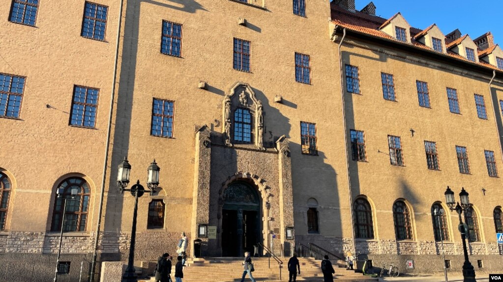 تصویری از ساختمان دادگاه حمید نوری در سوئد 