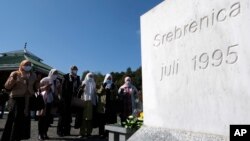 Memorijalni centar "Potočari" kod Srebrenice gde su sahranjene žrtve srebreničkog genocida (AP/Kemal Softic)