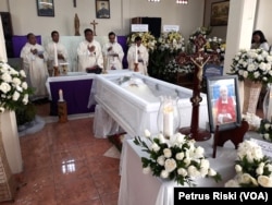 Misa Tutup Peti dan Pemberangkatan Jenazah Pater HJ Glinka SVD di Biara Soverdi Surabaya, Sabtu, 1 September 2018.