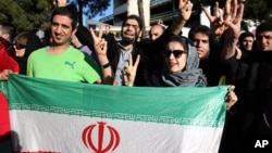 Des partisans iraniens, Téhéran, 3 avril 2015.