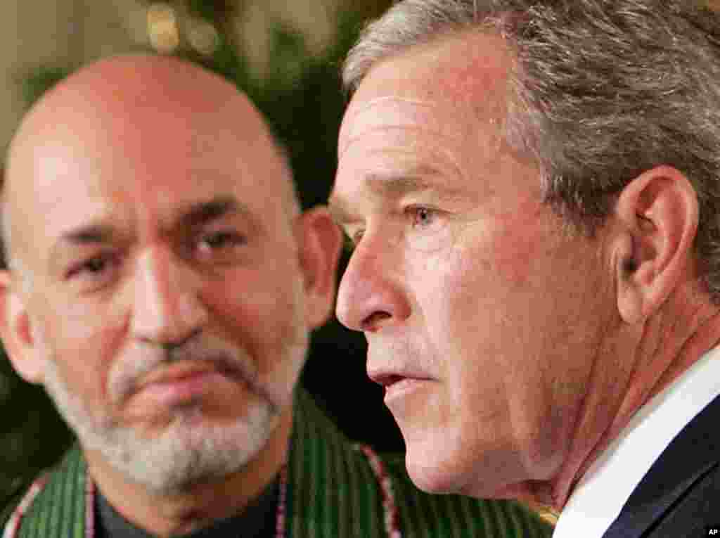 May 23, 2005 -- During President Karzai's visit to Washington, he and President Bush sign a joint declaration, re-emphasizing the strategic partnership between the United States and Afghanistan.
