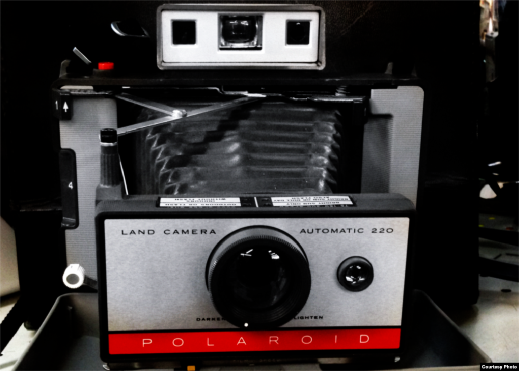 A 65-year-old Poloroid Land camera by Harvard drop-out and Polaroid inventor Edwin Land. Today marks the 105th birthday of Land. (Diaa Bekheet/VOA)