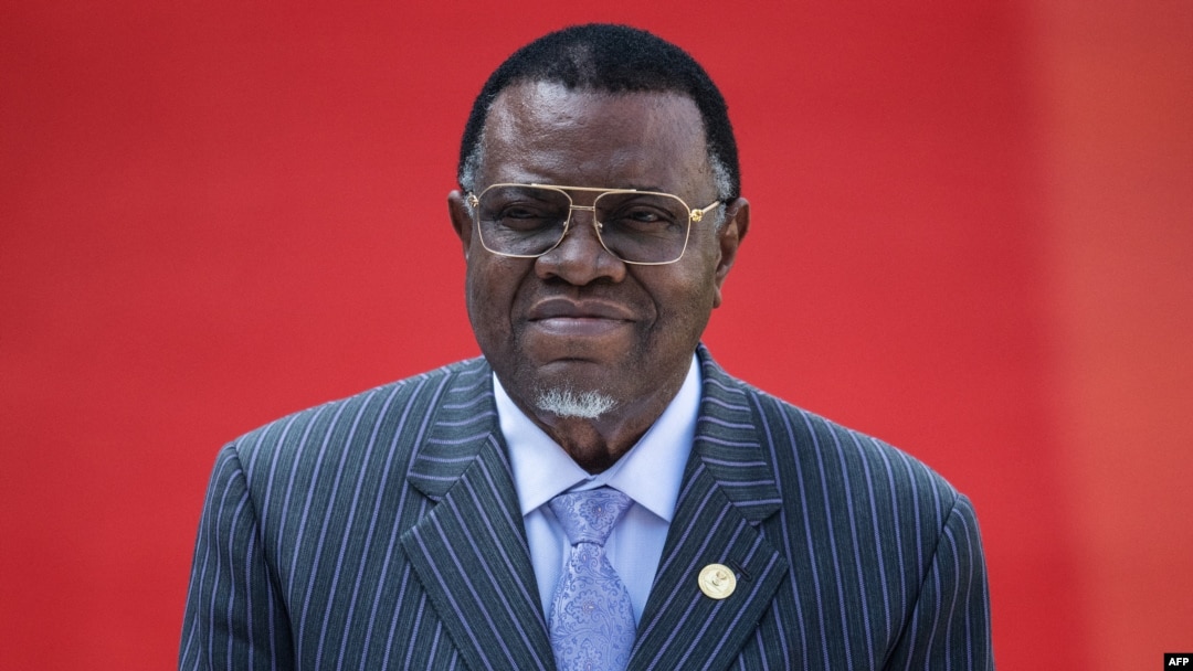 Le président namibien Hage Geingob arrive au stade Loftus Versfeld à Pretoria, en Afrique du Sud, pour l'investiture du président sud-africain sortant Cyril Ramaphosa, le 25 mai 2019.