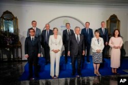 주요 7개국(G7) 외교장관 회의가 이탈리아 카프리섬에서 17일부터 사훌간 열렸다.