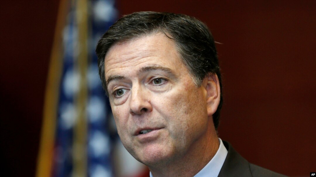Direktur FBI James Comey berbicara di kantor FBI di Albany, New York (23/9). (AP/Mike Groll)