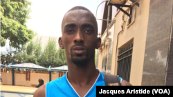 Bréhima Traoré, un jeune Malien de 30 ans longtemps resté au chômage, à Bamako, Mali, le 28 juillet 2018. (VOA Afrique/Jacques Aristide)