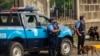 Policías hacen guardia frente a la Catedral de Managua, el 13 de agosto de 2022.
